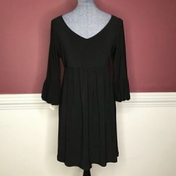 **NWOT** Blu Sage black mini v-neck dress size m - Picture 2 of 3